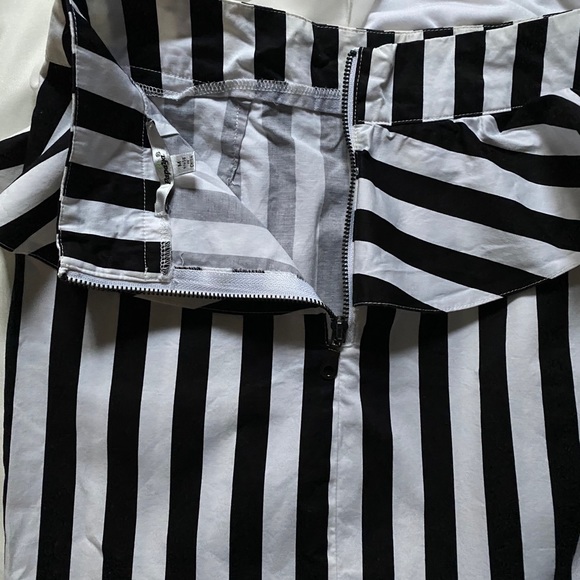 Papaya Black & White Striped Mini Skirt - Picture 3 of 4